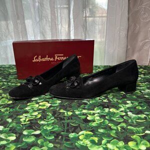 Salvatore Ferragamo Lillaz Women's Black Leather Bow Nubuck Pumps Size 10 AA